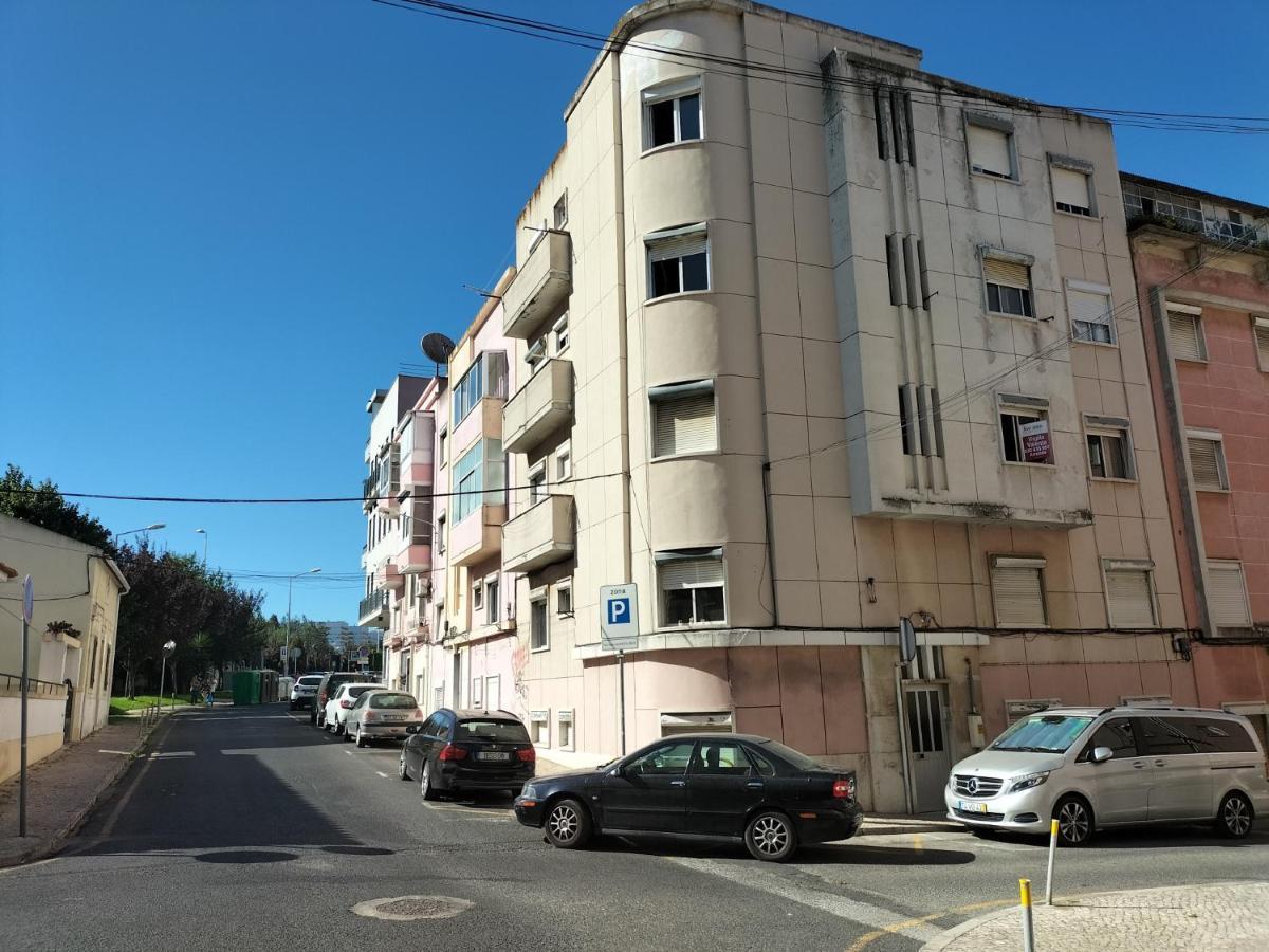 Terrace Flat Near River Appartement *